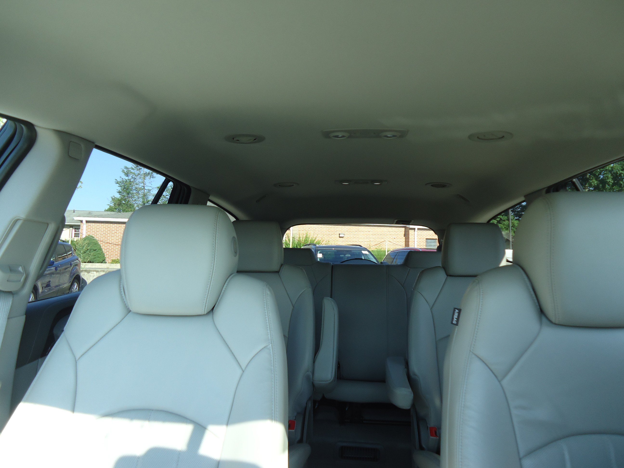 Used 2015 Buick Enclave Premium AWD/4WD image 30
