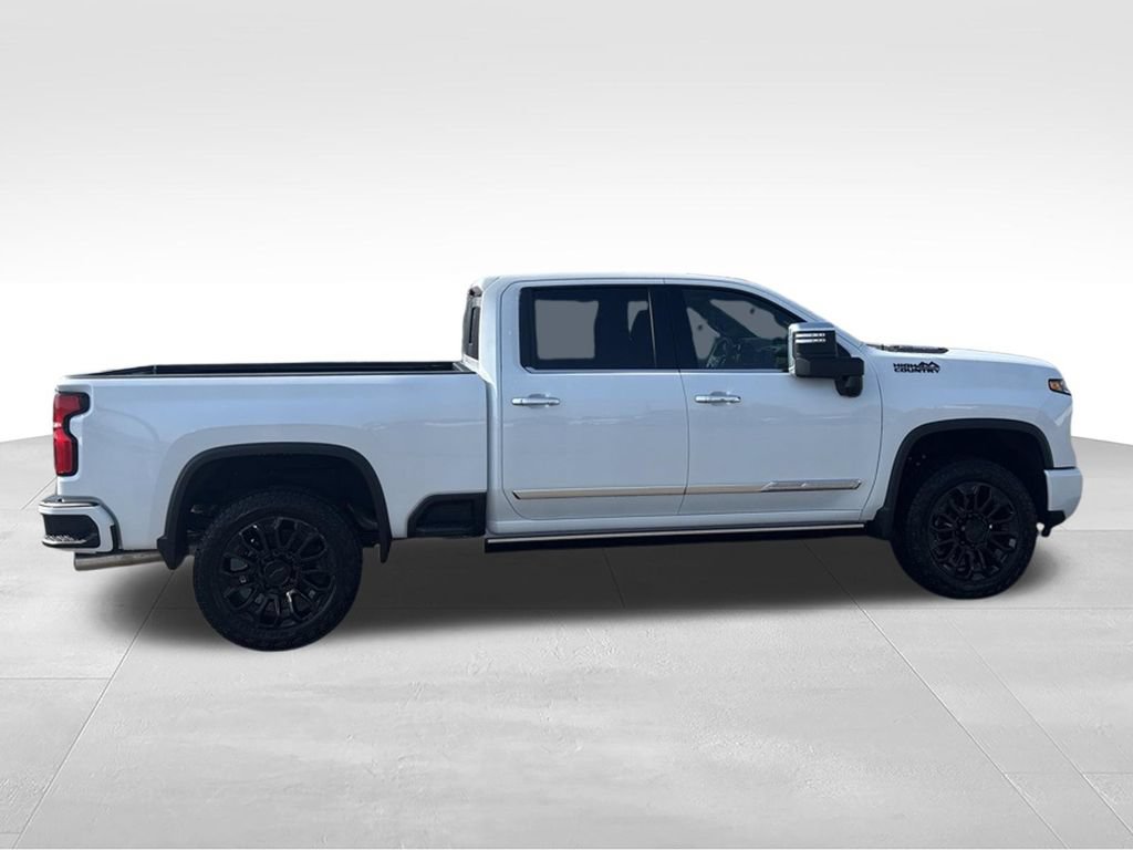 New 2026 Chevrolet Silverado 2500 High Country w/ High Country Premium Package AWD/4WD image 8