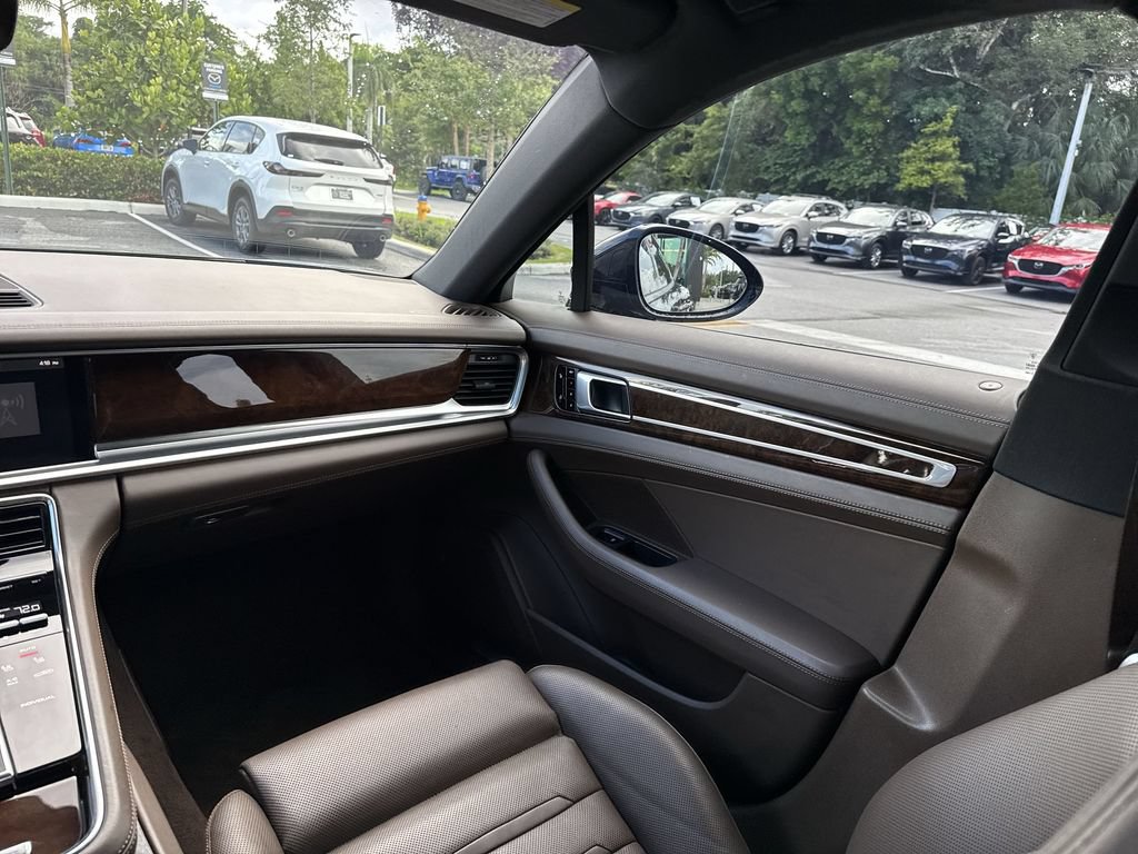 Used 2018 Porsche Panamera 4 Executive AWD/4WD image 15