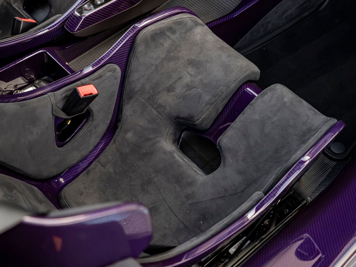 Used 2019 McLaren Senna RWD image 27