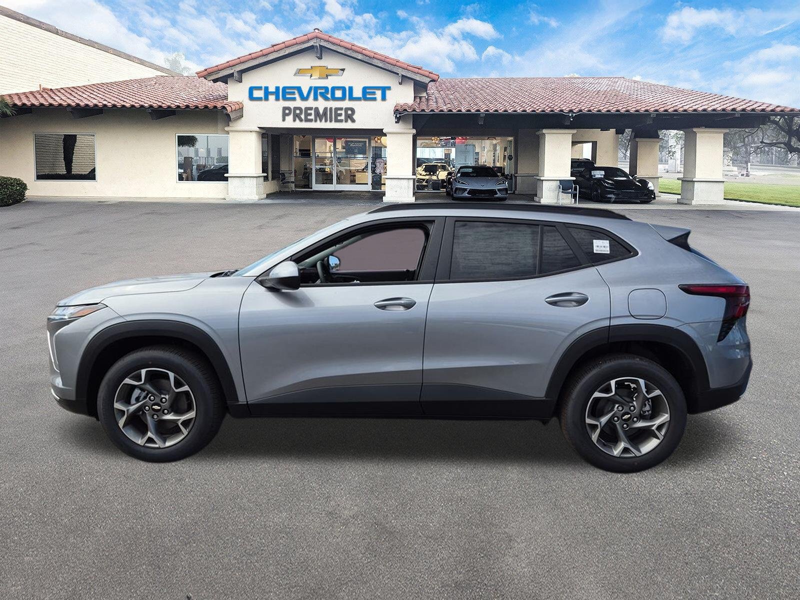 New 2026 Chevrolet Trax LT w/ Driver Confidence Package FWD image 5