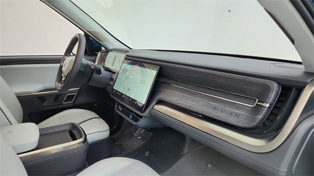 Used 2024 Rivian R1S Launch Edition image 21