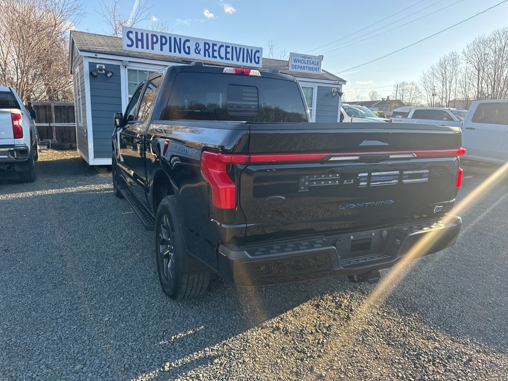 Used 2024 Ford F150 Lightning Lariat image 5