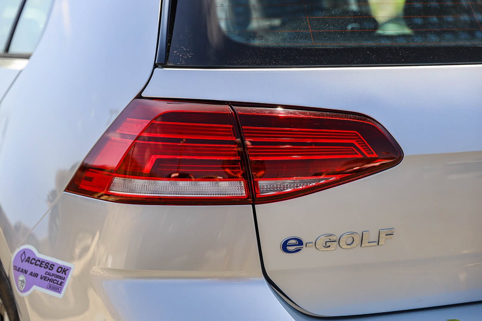 Used 2019 Volkswagen e-Golf SE w/ Driver Assistance Package FWD image 8