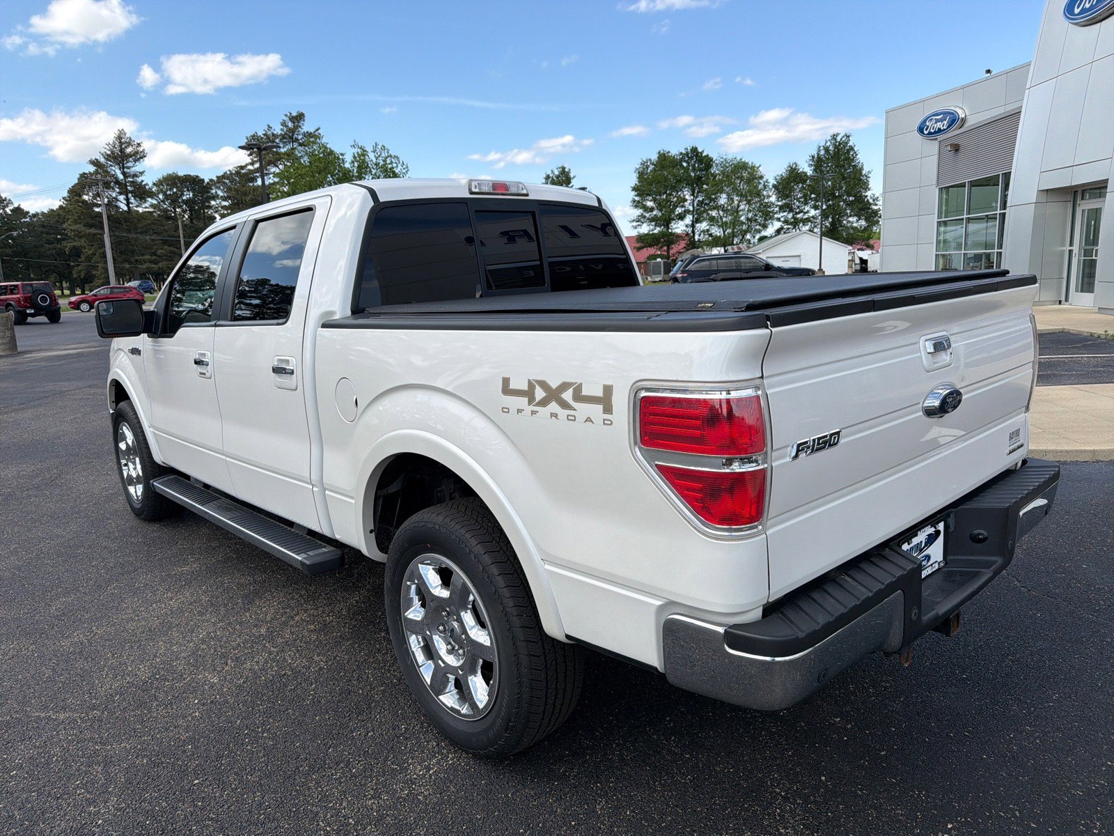 Used 2014 Ford F150 Lariat w/ Equipment Group 502A Luxury AWD/4WD image 7