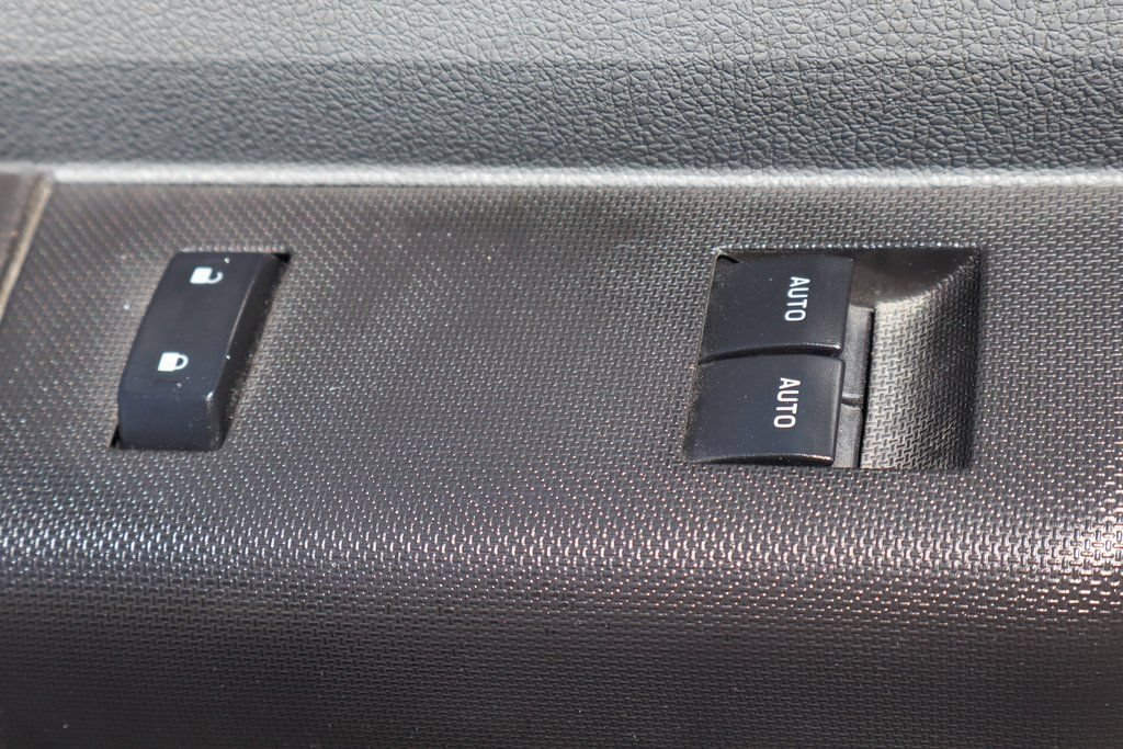 Used 2015 Ford F550 2WD Regular Cab Super Duty image 18
