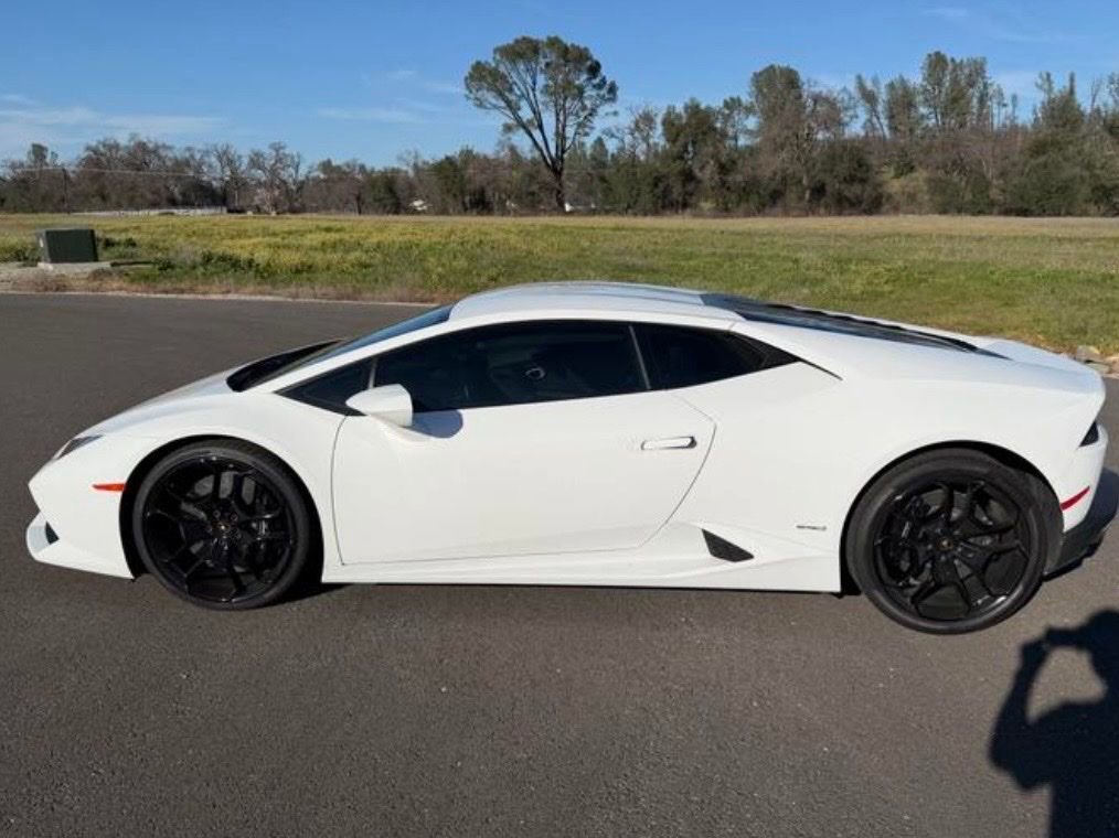 Used 2016 Lamborghini Huracan LP 610-4 AWD/4WD image 6