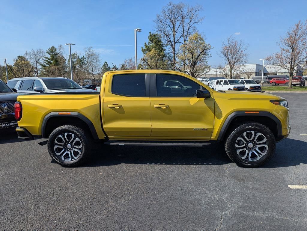 Used 2023 GMC Canyon AT4 image 10