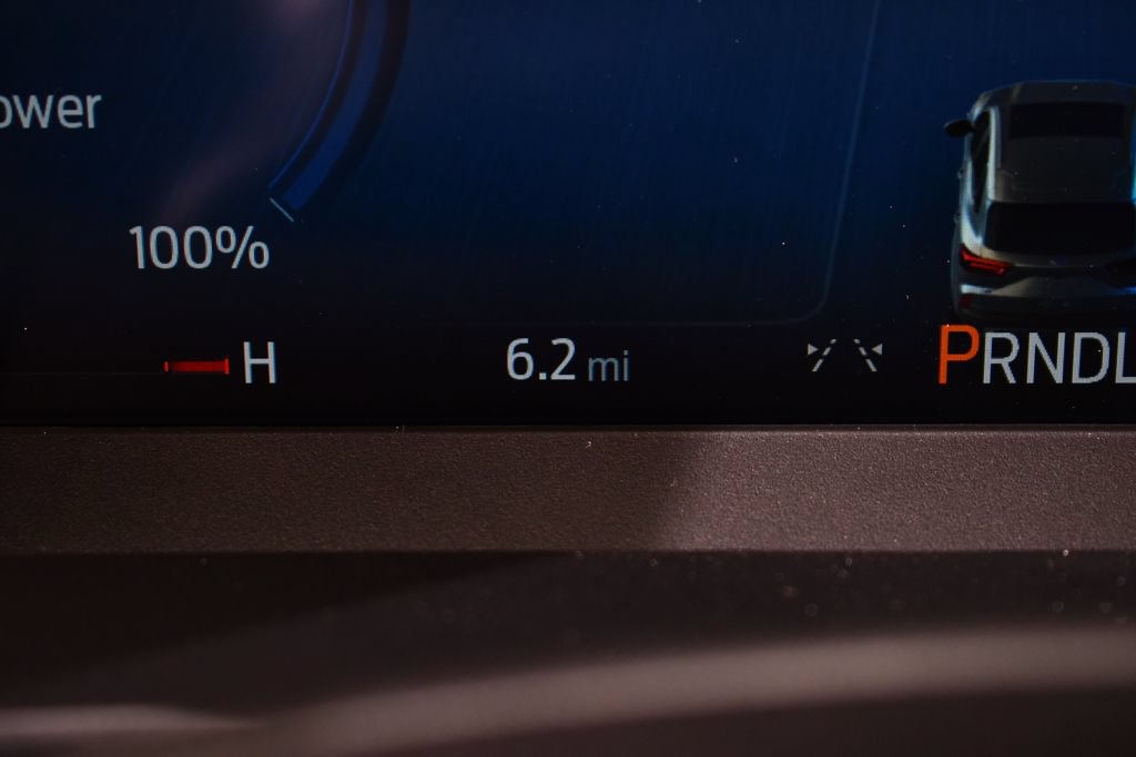 New 2025 Ford Escape SE w/ PHEV Premium Package FWD image 27