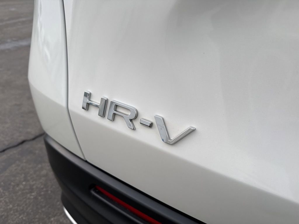 Certified 2025 Honda HR-V Sport image 11