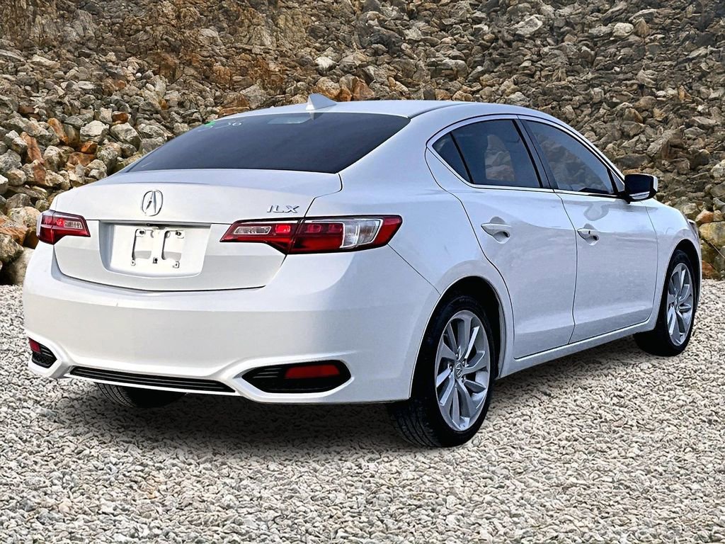 Used 2018 Acura ILX w/ Premium Package image 2