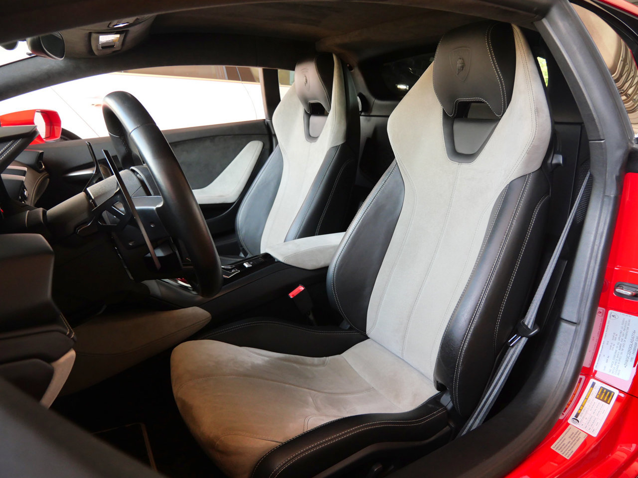 Used 2016 Lamborghini Huracan LP 580-2 RWD image 6