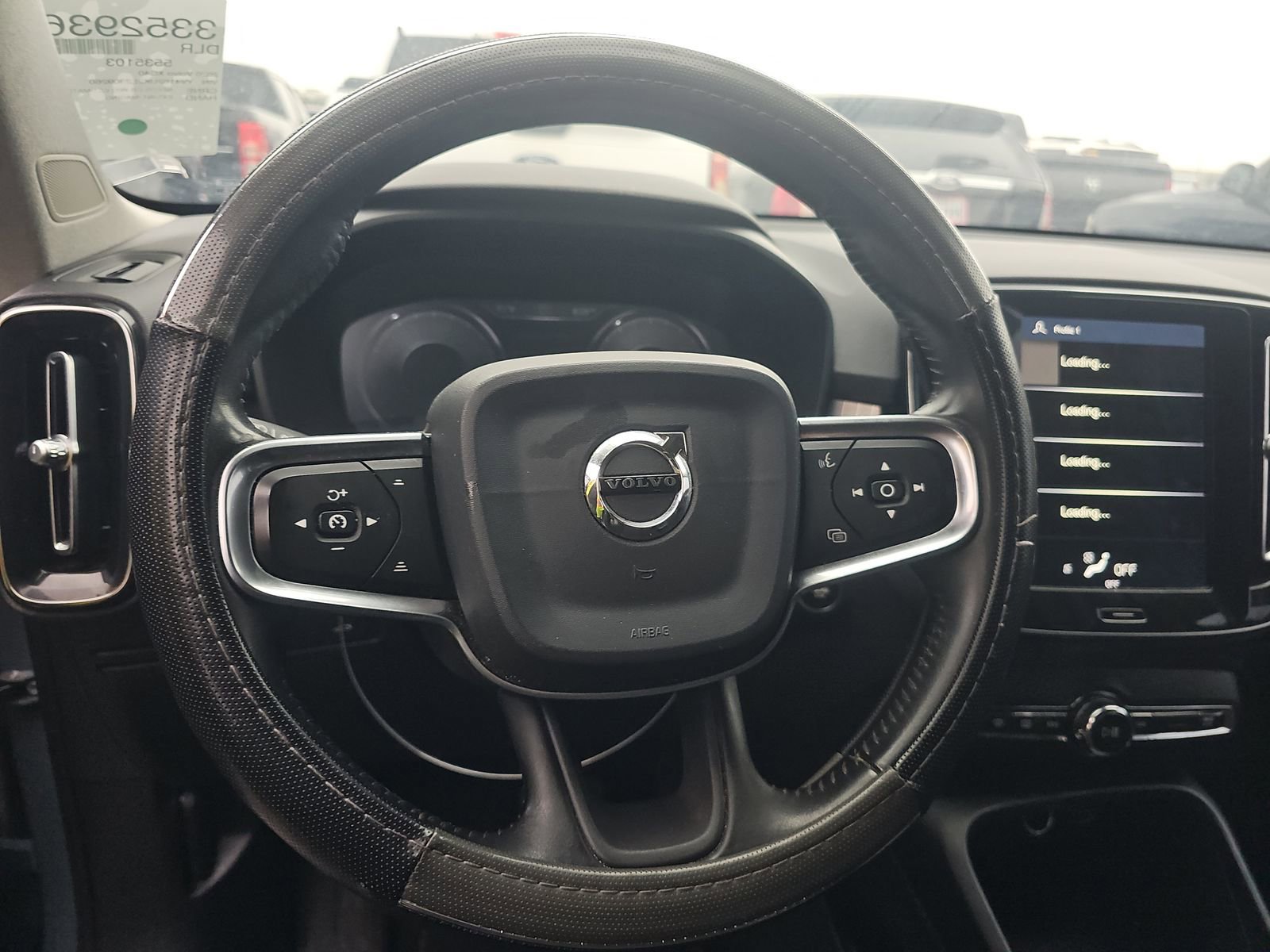 Used 2020 Volvo XC40 T5 Momentum image 14