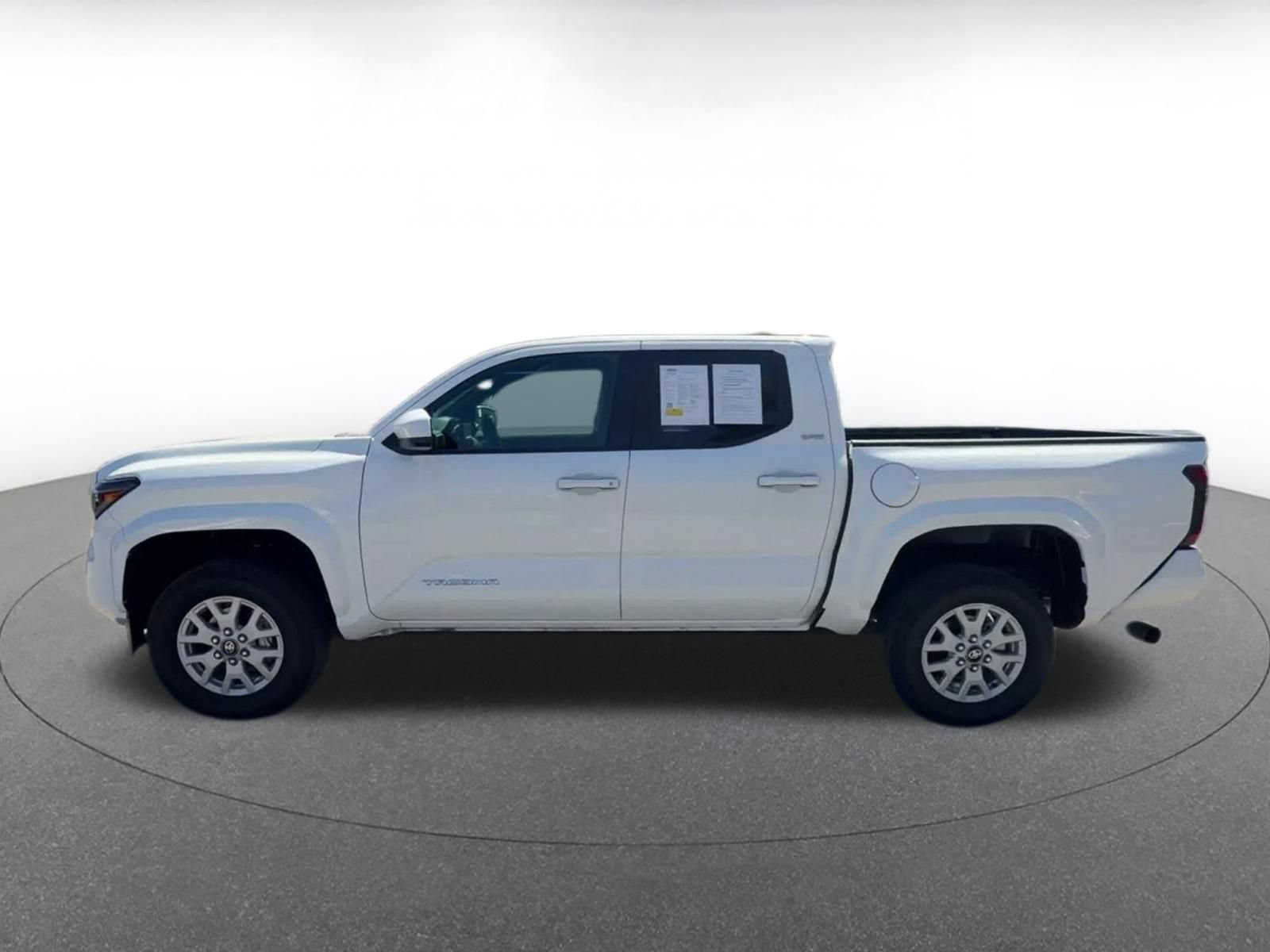 Used 2026 Toyota Tacoma SR5 RWD image 8