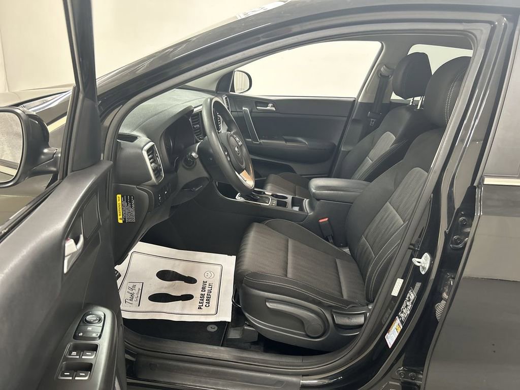 Used 2020 Kia Sportage LX AWD/4WD image 9