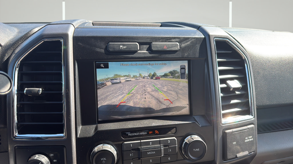 Used 2015 Ford F150 XLT w/ Equipment Group 302A Luxury AWD/4WD image 22