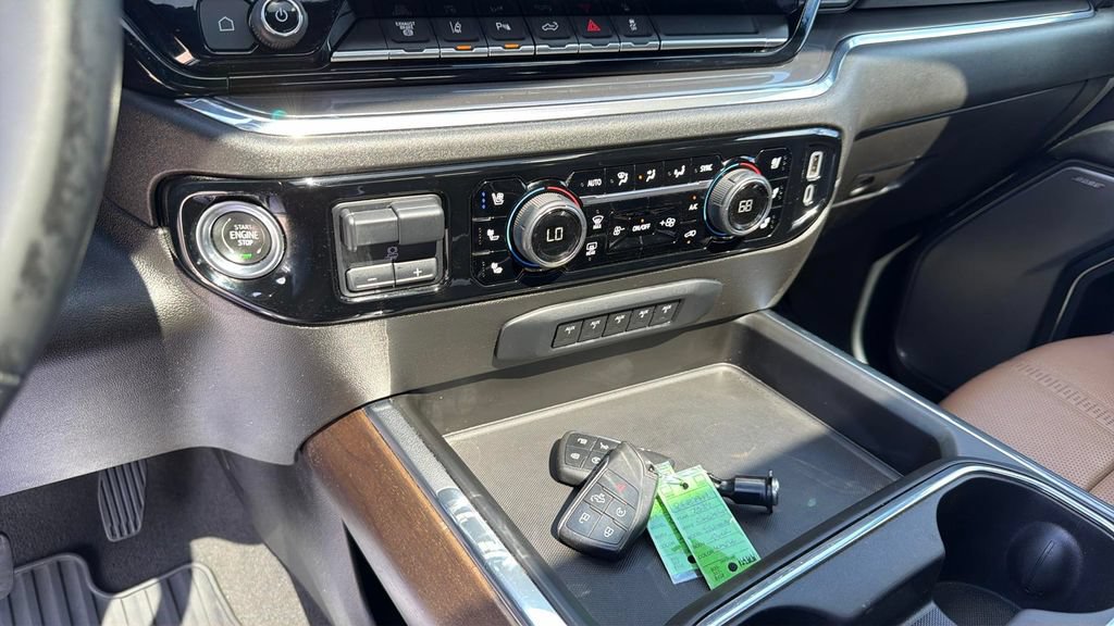 Certified 2024 Chevrolet Silverado 3500 High Country w/ High Country Premium Package AWD/4WD image 25