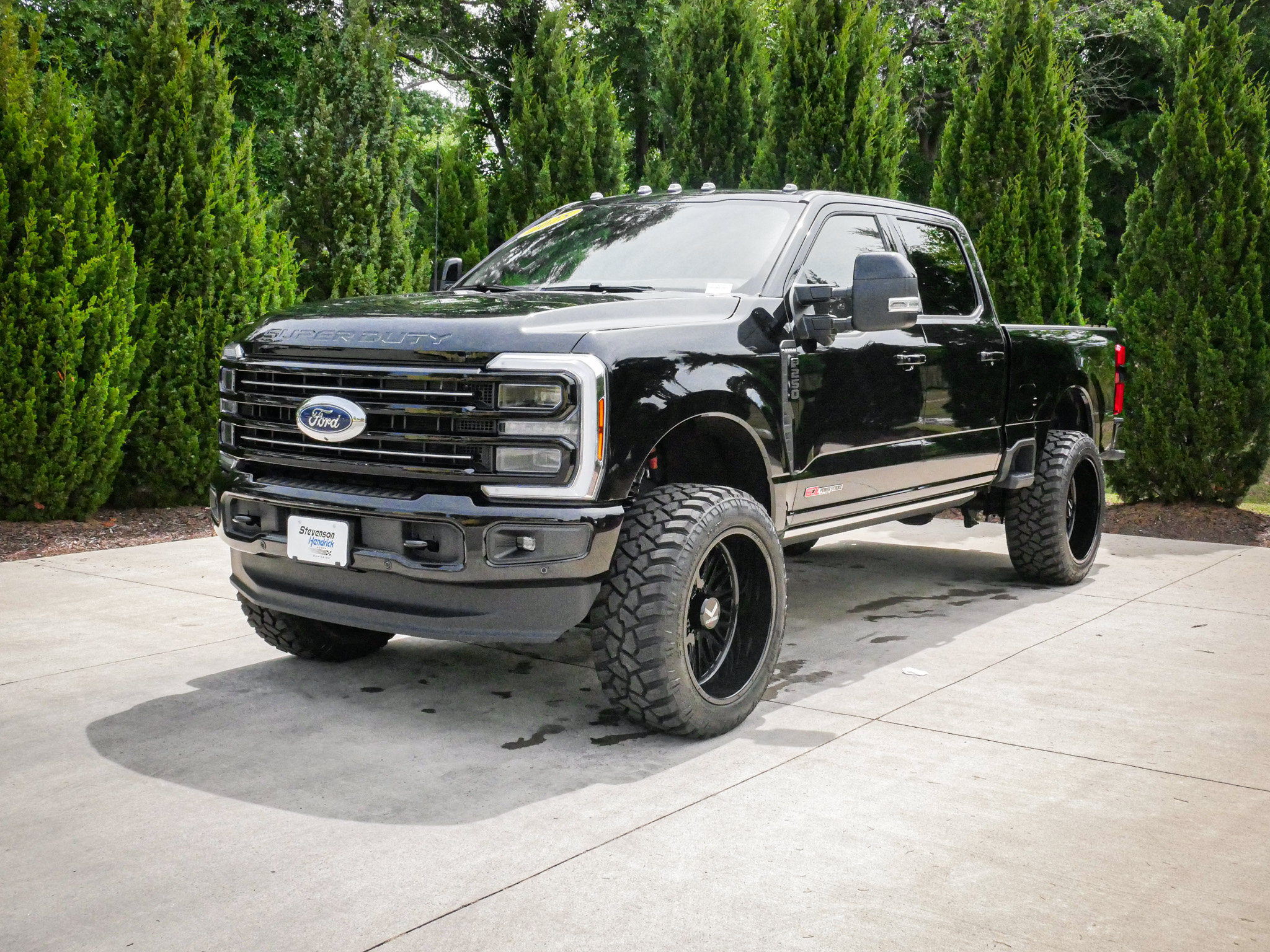 Used 2025 Ford F250 Platinum AWD/4WD image 5