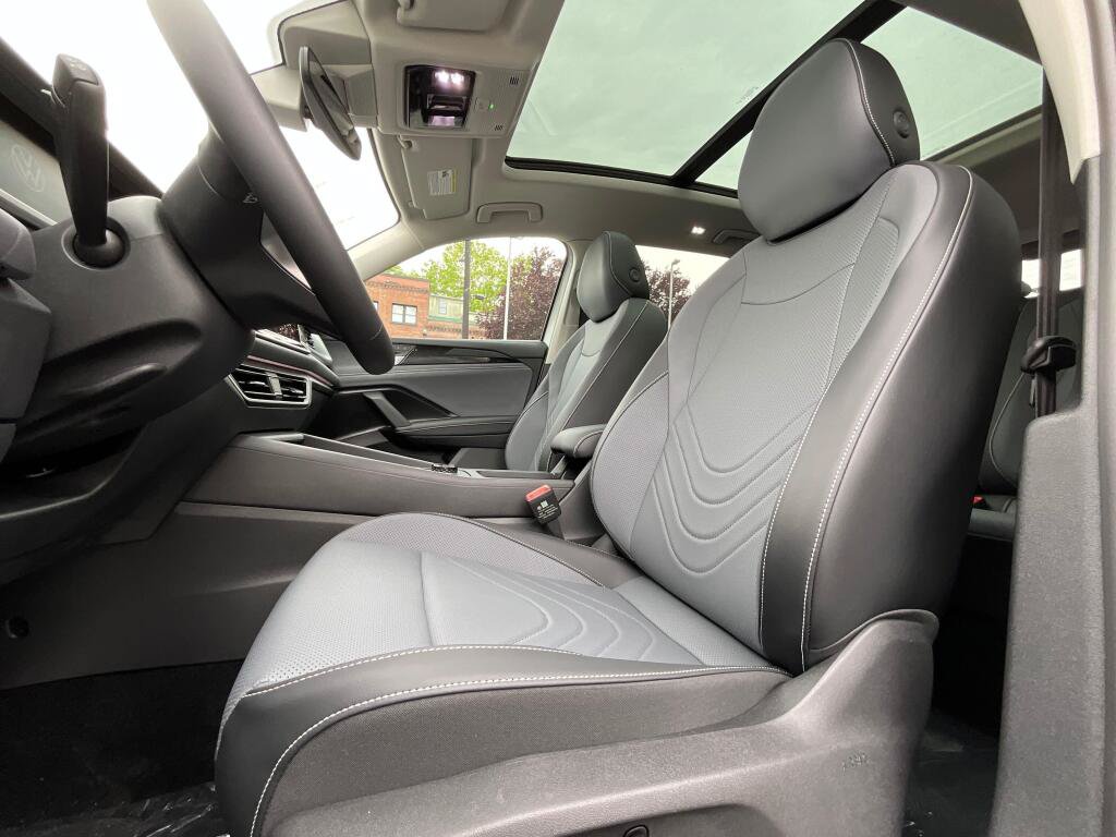 New 2026 Volkswagen Tiguan SE AWD/4WD image 11