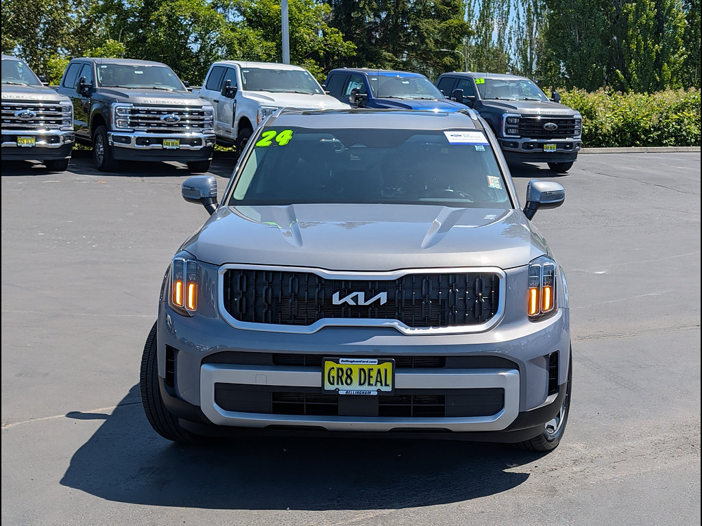 Used 2024 Kia Telluride EX AWD/4WD image 3