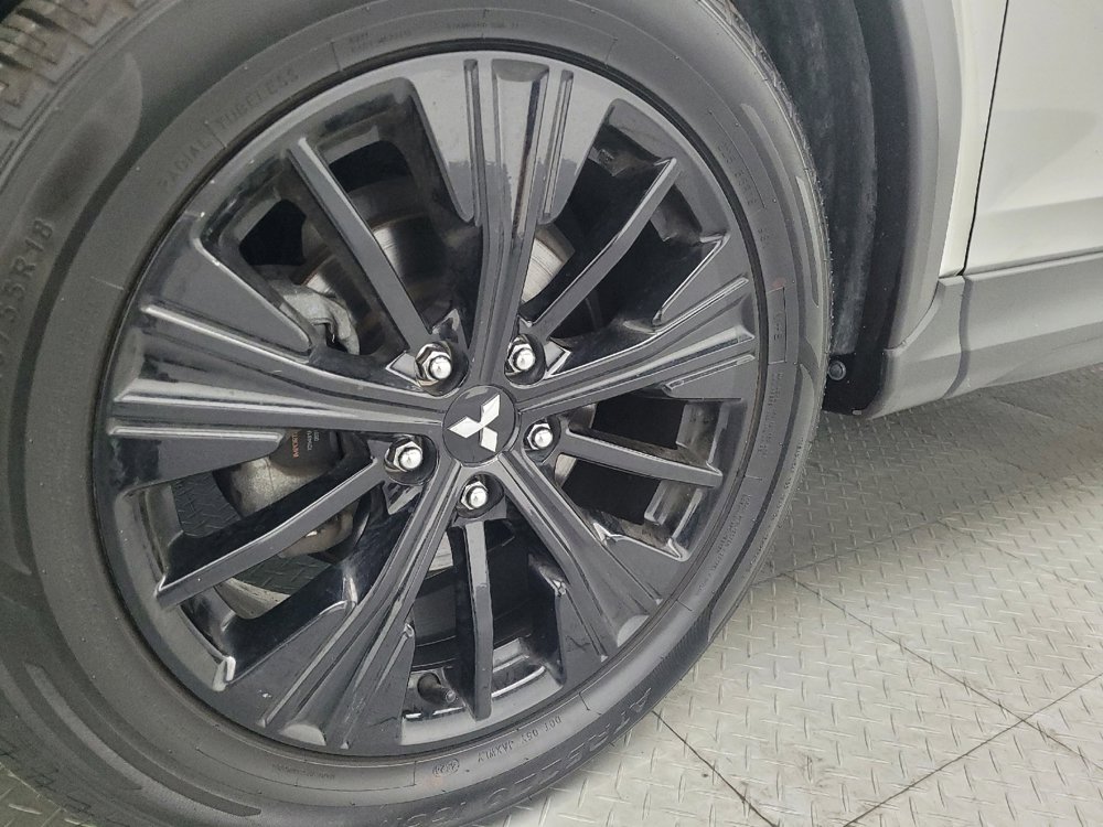 Used 2022 Mitsubishi Eclipse Cross LE image 31