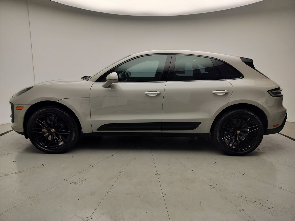 Certified 2023 Porsche Macan GTS AWD/4WD image 2