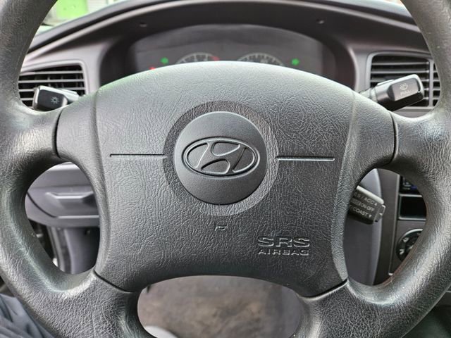 Used 2003 Hyundai Elantra GLS image 19