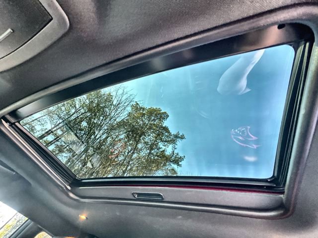 Used 2016 Dodge Challenger SRT Hellcat image 29