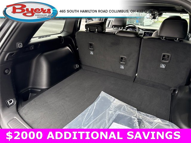 New 2025 Jeep Grand Cherokee Altitude image 32