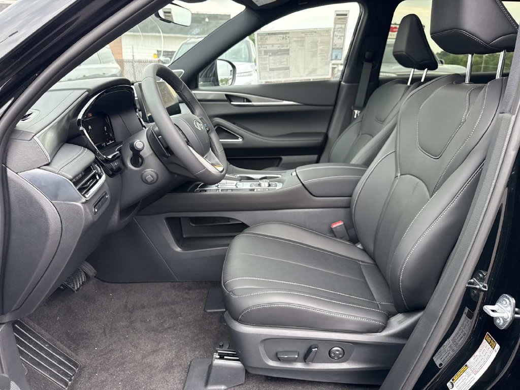 New 2027 INFINITI QX60 Sport w/ Dark Cargo Package AWD/4WD image 16