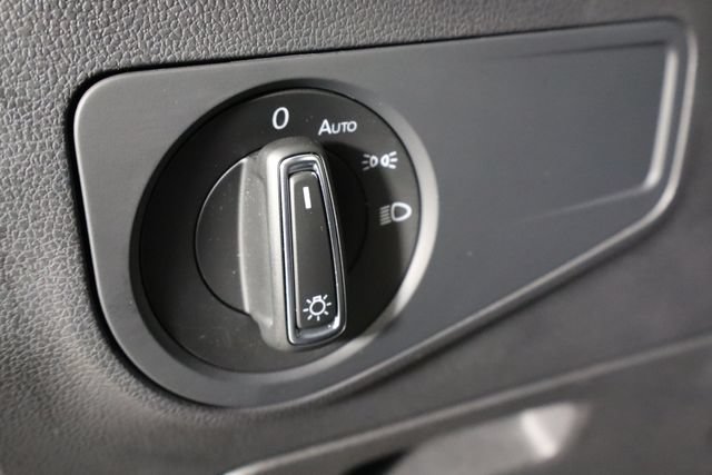 Used 2023 Volkswagen Tiguan SE FWD image 23