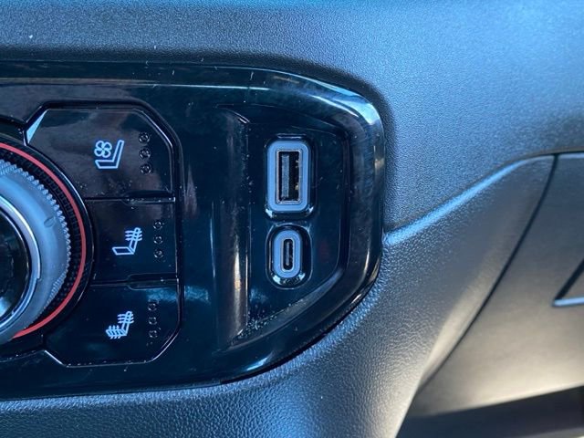 Certified 2026 Chevrolet Silverado 1500 High Country w/ Technology Package image 43