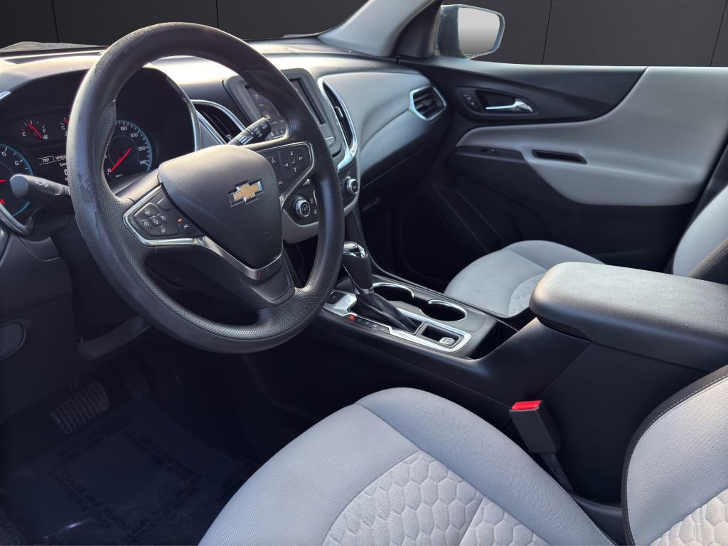 Used 2021 Chevrolet Equinox LS image 12