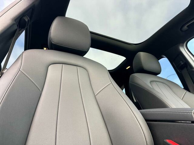 Used 2025 Mercedes-Benz GLA 250 4MATIC image 21