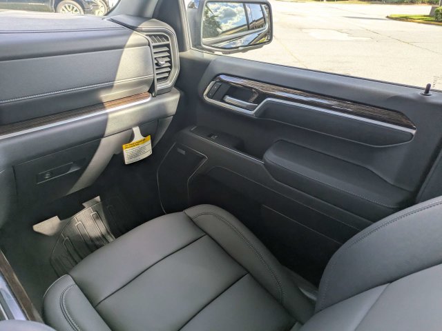 New 2026 GMC Sierra 1500 Elevation w/ Elevation Premium Package AWD/4WD image 17