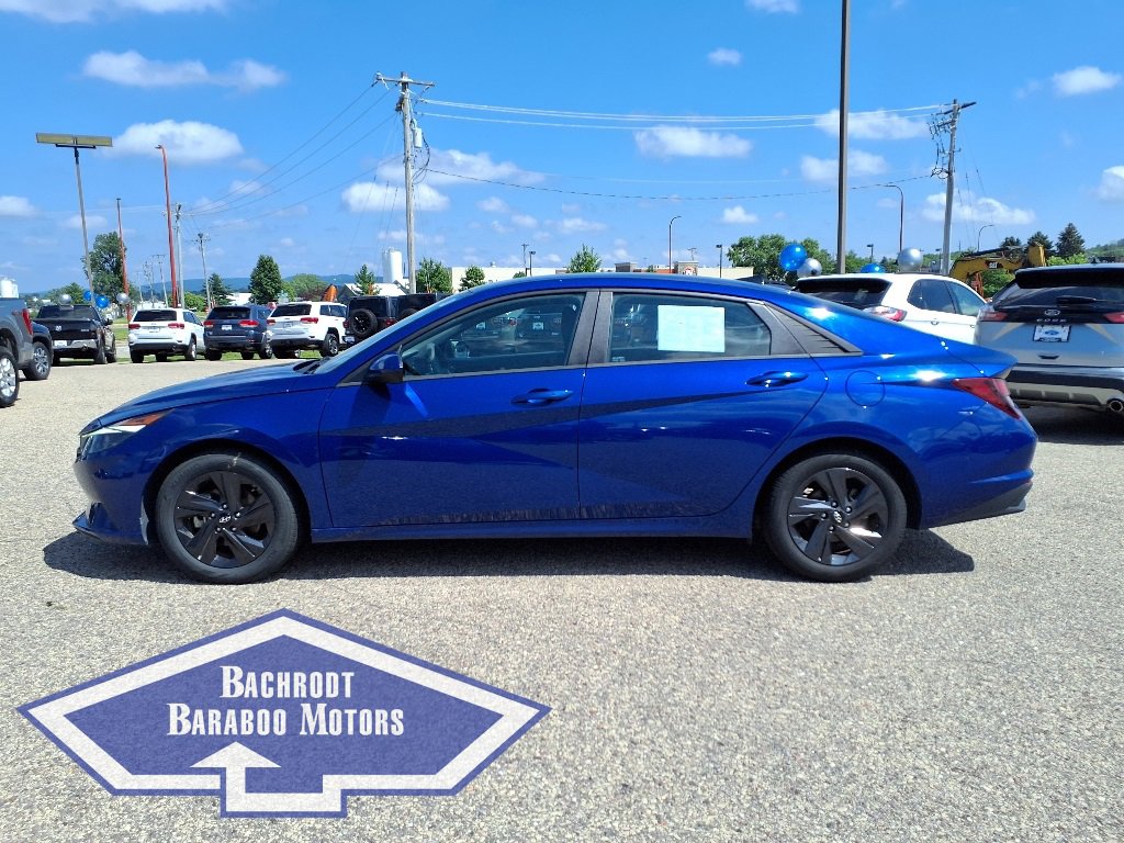 Used 2023 Hyundai Elantra SEL image 10