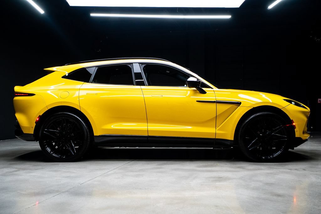 Used 2022 Aston Martin DBX AWD/4WD image 13