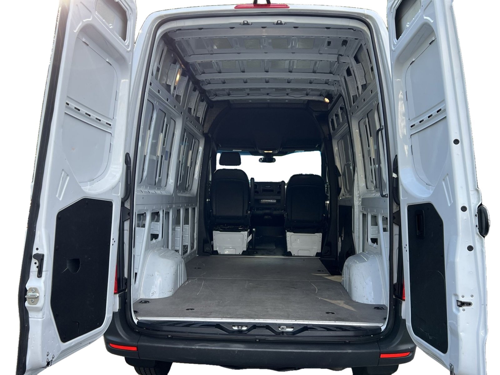 Used 2025 Mercedes-Benz Sprinter 2500 image 25