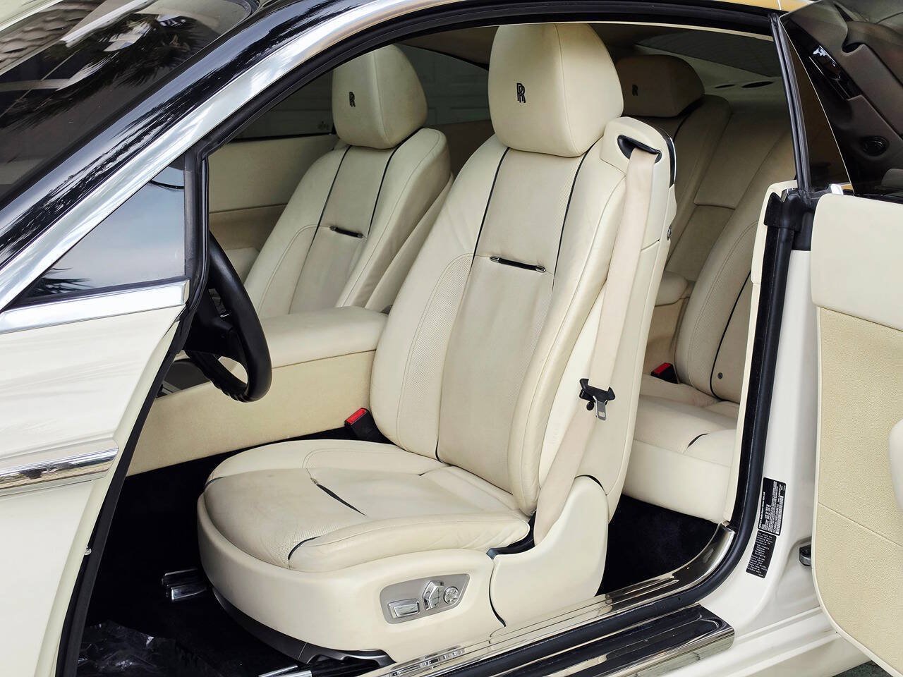 Used 2014 Rolls-Royce Wraith RWD image 57