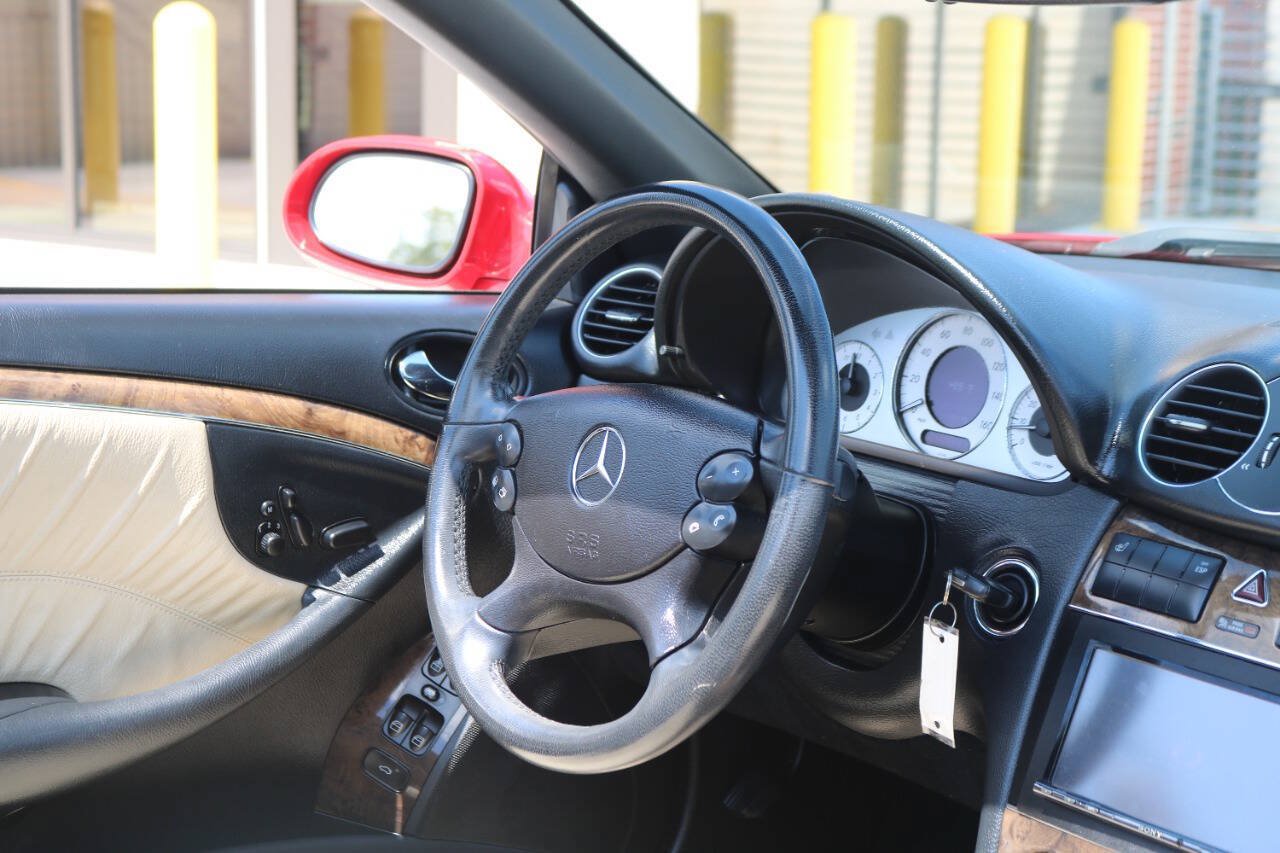 Used 2006 Mercedes-Benz CLK 500 Cabriolet image 3