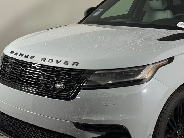 Certified 2026 Land Rover Range Rover Velar Dynamic SE AWD/4WD image 12