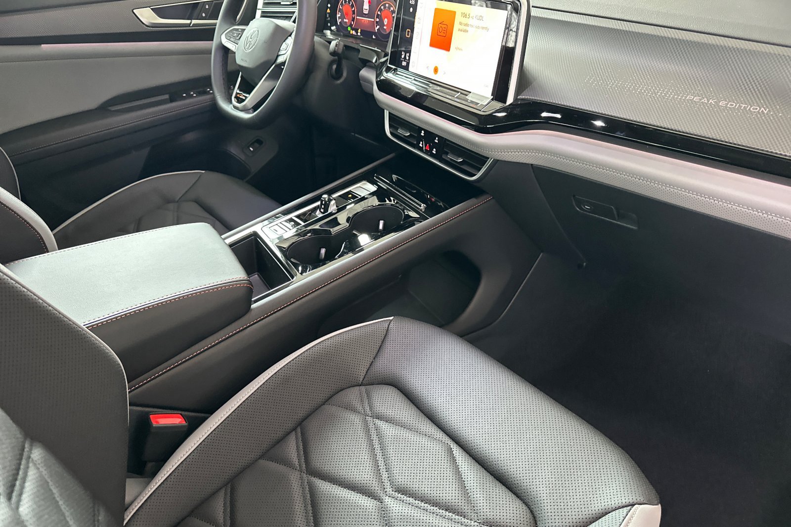 New 2026 Volkswagen Atlas Peak Edition AWD/4WD image 17