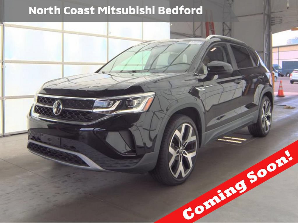 Used 2022 Volkswagen Taos SEL w/ Panoramic Sunroof Package AWD/4WD image 1
