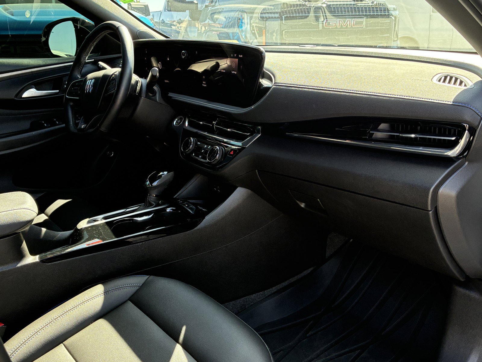 Used 2025 Buick Envista Sport Touring w/ Convenience I Package FWD image 7