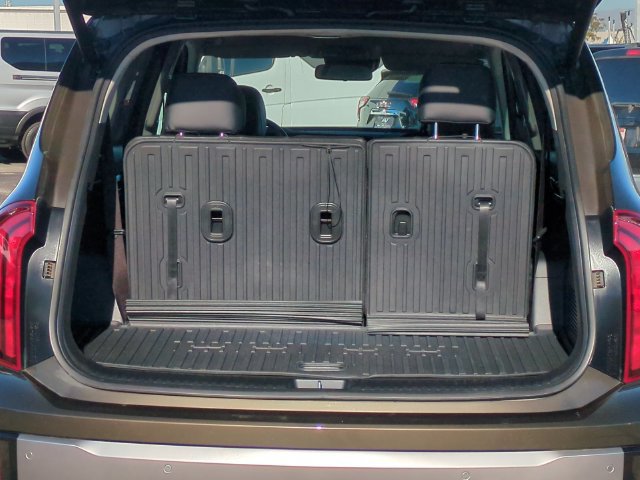 Used 2025 Kia Telluride S FWD image 32