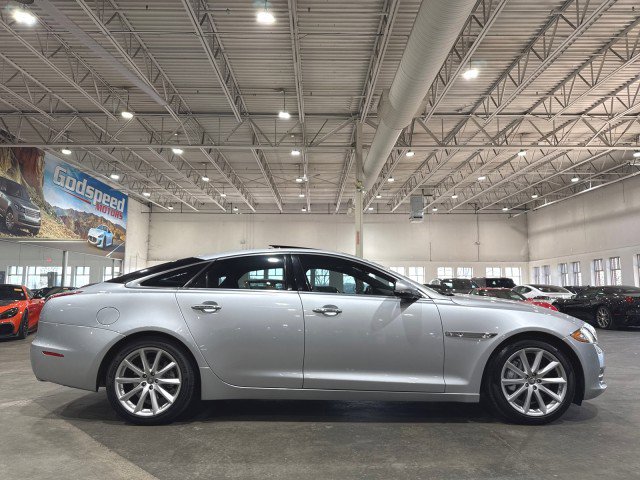Used 2011 Jaguar XJ RWD image 4