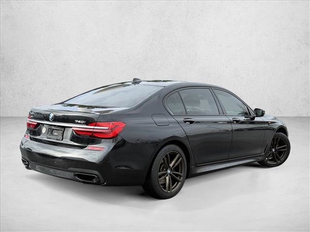Used 2017 BMW 740i xDrive image 5