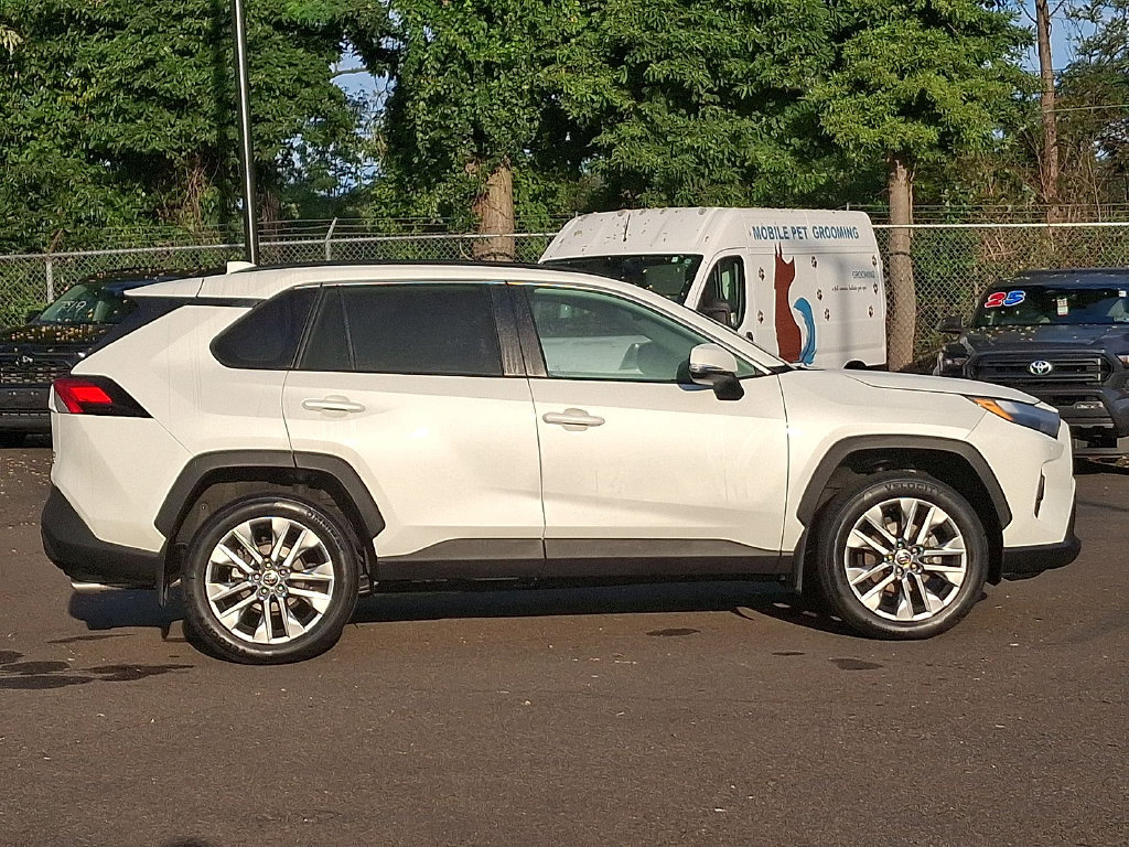 Certified 2022 Toyota RAV4 XLE Premium AWD/4WD image 34