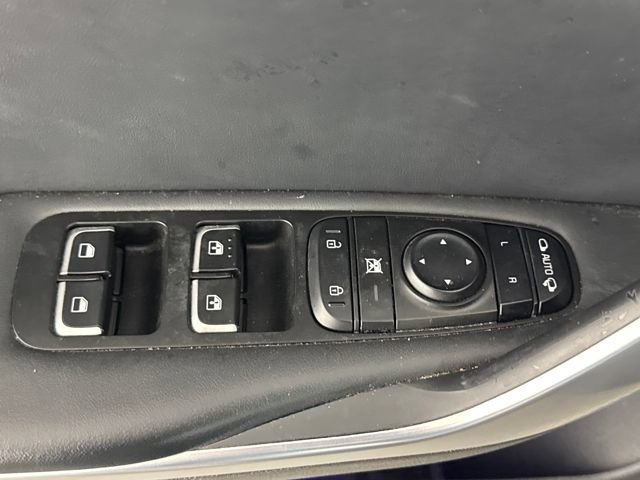 Used 2019 Kia Stinger Premium image 24