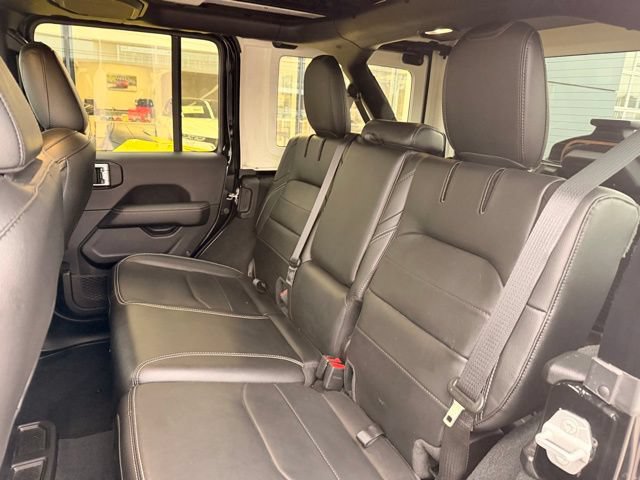 Used 2022 Jeep Wrangler Unlimited Sahara w/ Cold Weather Group AWD/4WD image 8